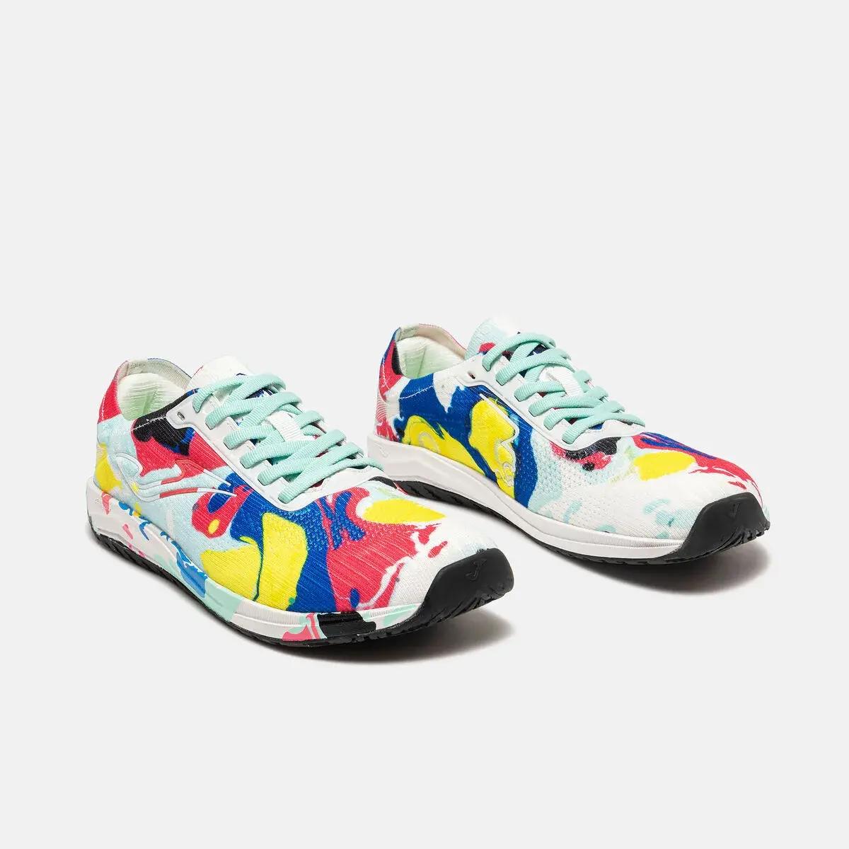 Joma Viper Lady Barefoot con estampado multicolor, par visto de tres cuartos